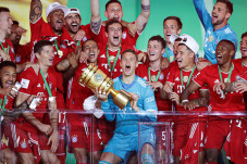 Bayern Muenchen Juara...