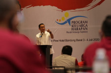 Kemensos Ajukan Anggaran...
