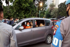 67 Adegan dalam Rekonstruksi...