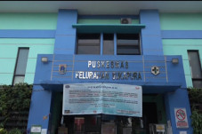 Dua Dokter dan Dua Staf...