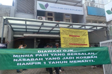 Tuntut Pengembalian...