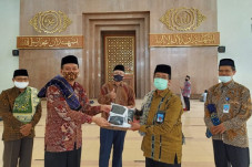DWP UNS Sumbang Masker...