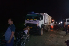 Supir Mabuk, Warga Hentikan...