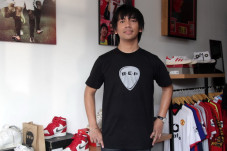 Rintis Bisnis Fesyen,...