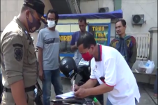 Bandel Tak Pakai Masker,...