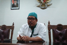 Gus Kamil Mengejawantahkan...