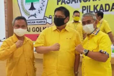 Golkar Restui Husler...