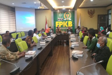 Jalan Kaki Sumut-Jakarta,...