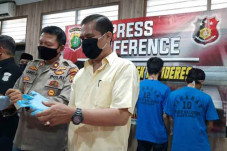 Peras Pedagang Perlengkapan...