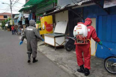 Semprot Disinfektan...
