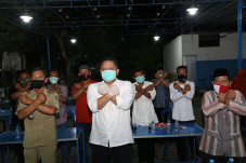 Pemkot Surabaya Minta...