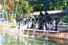 100.000 Benih Ikan Ditabur...