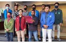 Hanya Untungkan Pengusaha,...