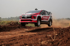 Mitsubishi Mulai Siksa...