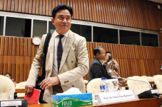Profesor Yusril: Subholding...