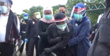 Risma Menangis Histeris...