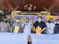 Kurang Cukup Bukti,...