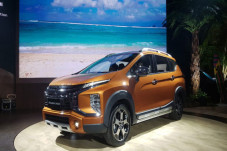 Mitsubishi Resmi Hadirkan...