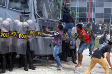 Polisi Tangkap 20 Remaja...