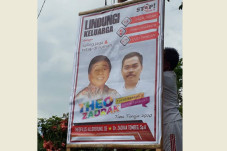 Theo-Zadrak Ajak Warga...