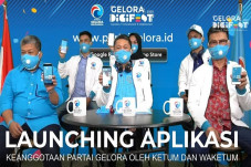 Launching Aplikasi,...