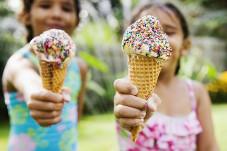 Studi: Es Krim Bisa...