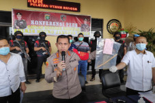 Anak Tewas Disiksa Ayah...