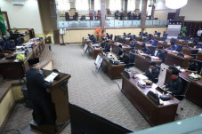 Jawaban Bupati Terhadap...