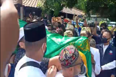 Sultan Sepuh 14 Mangkat,...