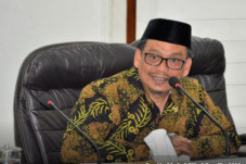 Dua Perusahaan Besar...