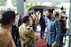 Sambangi Markas PKS,...