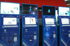 12 Halte Transjakarta...