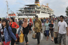 Kini Beli Tiket Feri...