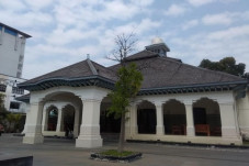 Loji Gandrung, Jamuan...