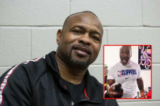 Mike Tyson Datang untuk...