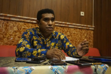 Desak Audit Dana Otsus,...