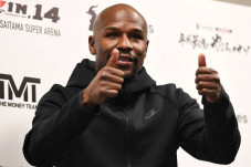 Ini Prediksi Mayweather...