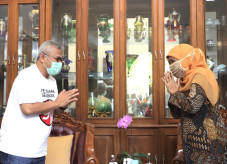 Ketua KPU RI Temui Khofifah...