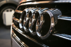 CEO Audi Prediksi Industri...