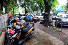 Setoran Juru Parkir...