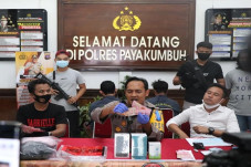 Buat dan Edarkan Upal,...
