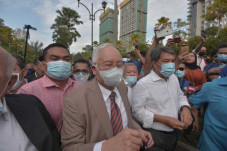 Divonis 12 Tahun, Najib...