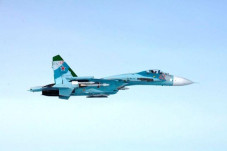 Jet Tempur Su-27 Rusia...