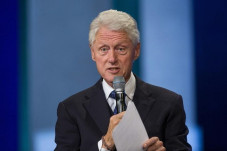 Bill Clinton Terseret...