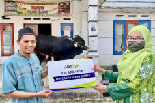Konsisten Berbagi, Keluarga...