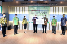 Petrokimia Gresik Dukung...