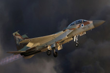 Israel Bombardir Damaskus,...