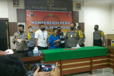 Gasak Truk Box dengan...