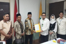 Golkar Usung Iwan Saputra...
