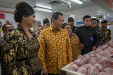 Neneng dan Tommy Soeharto...